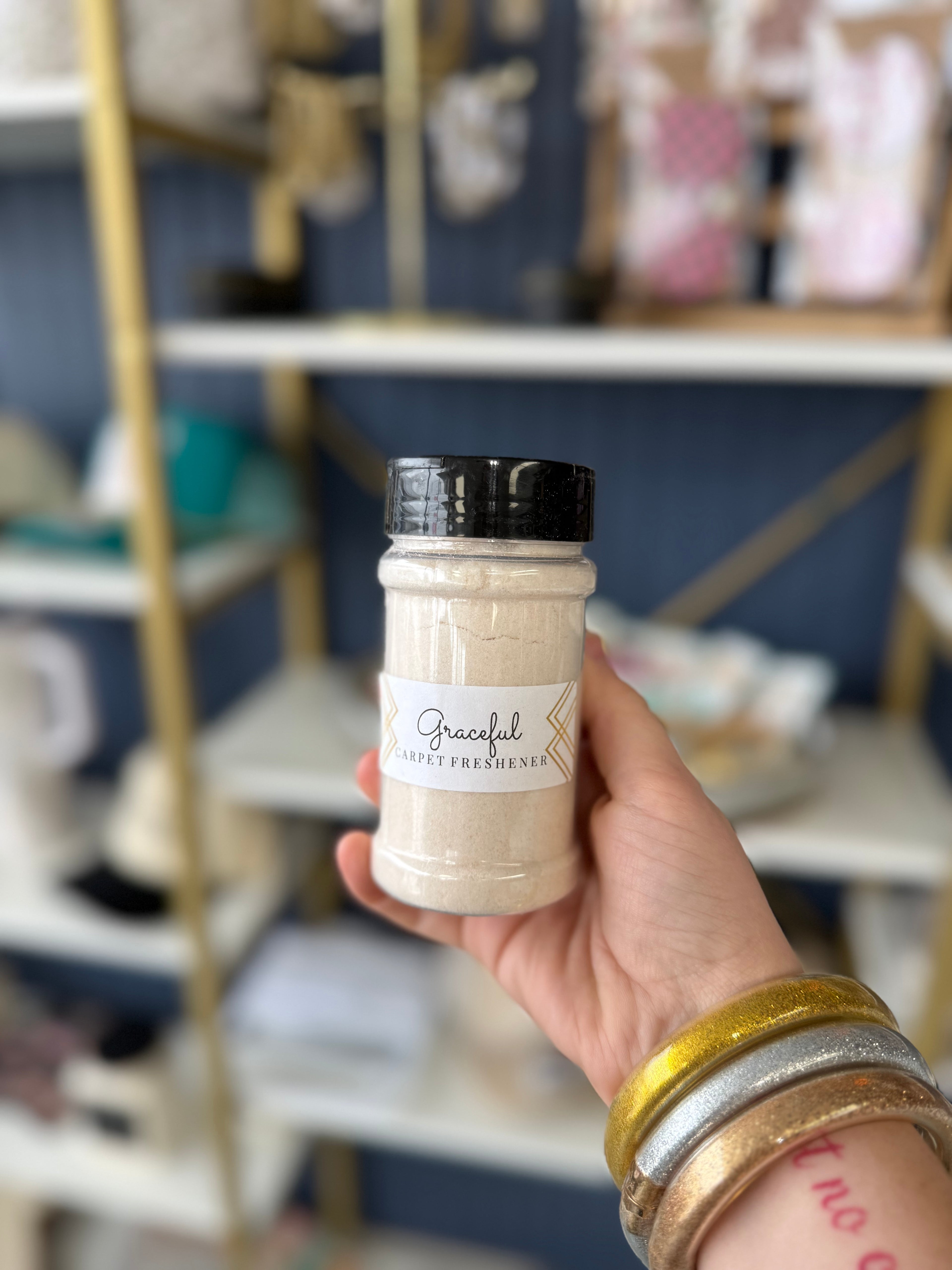 Graceful carper freshener