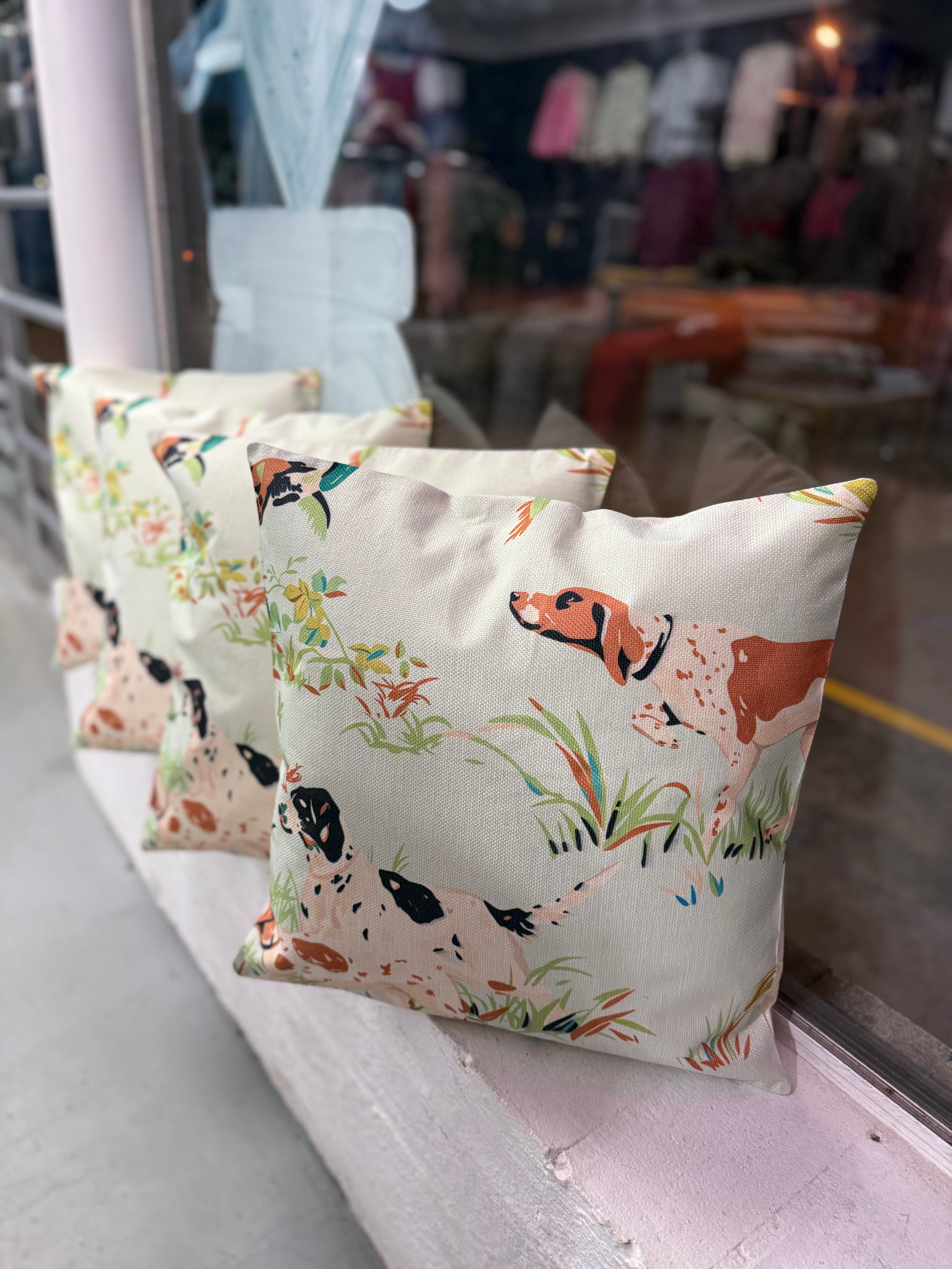pointing dog throw pillow