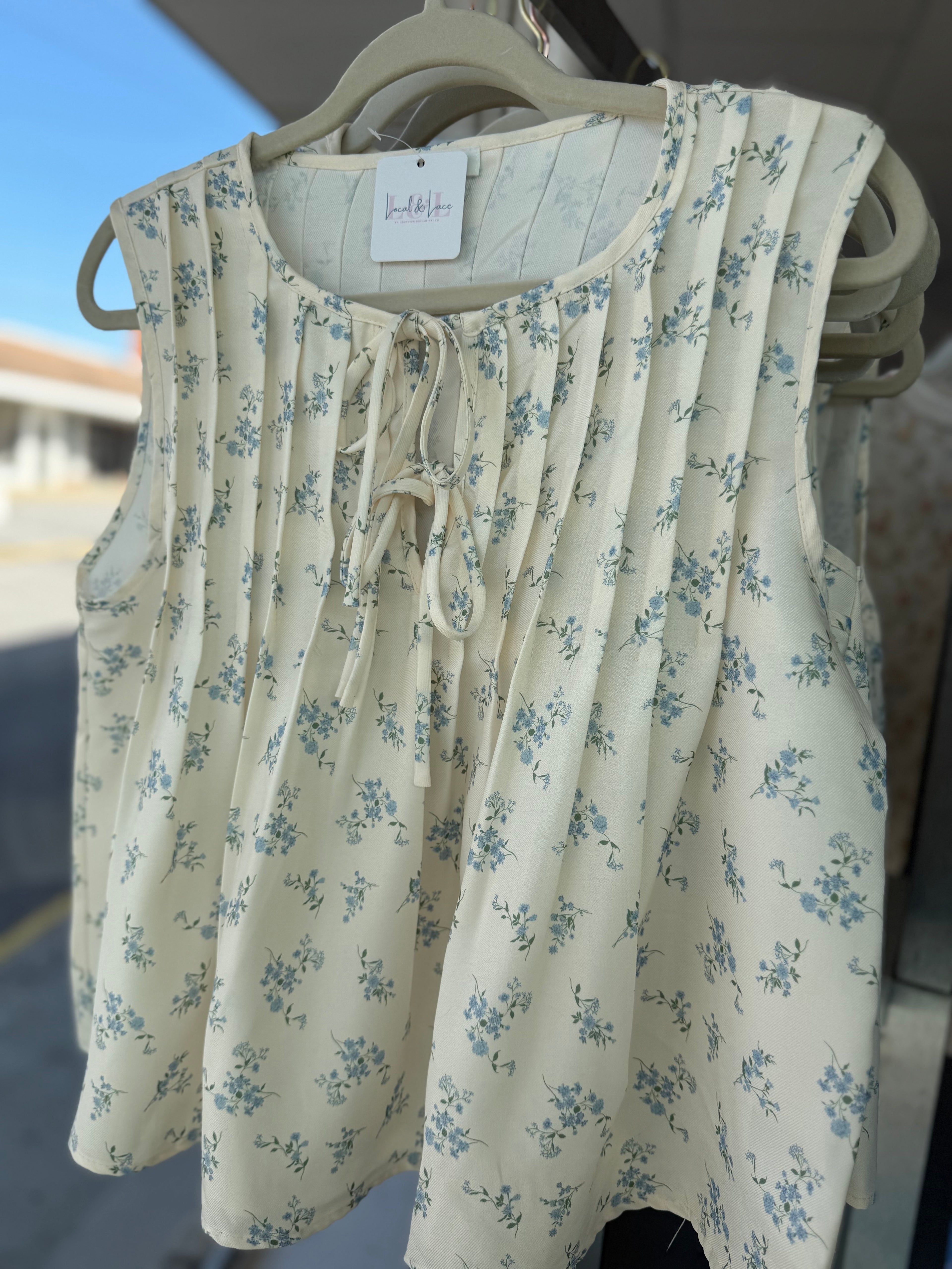 Pintuck floral top